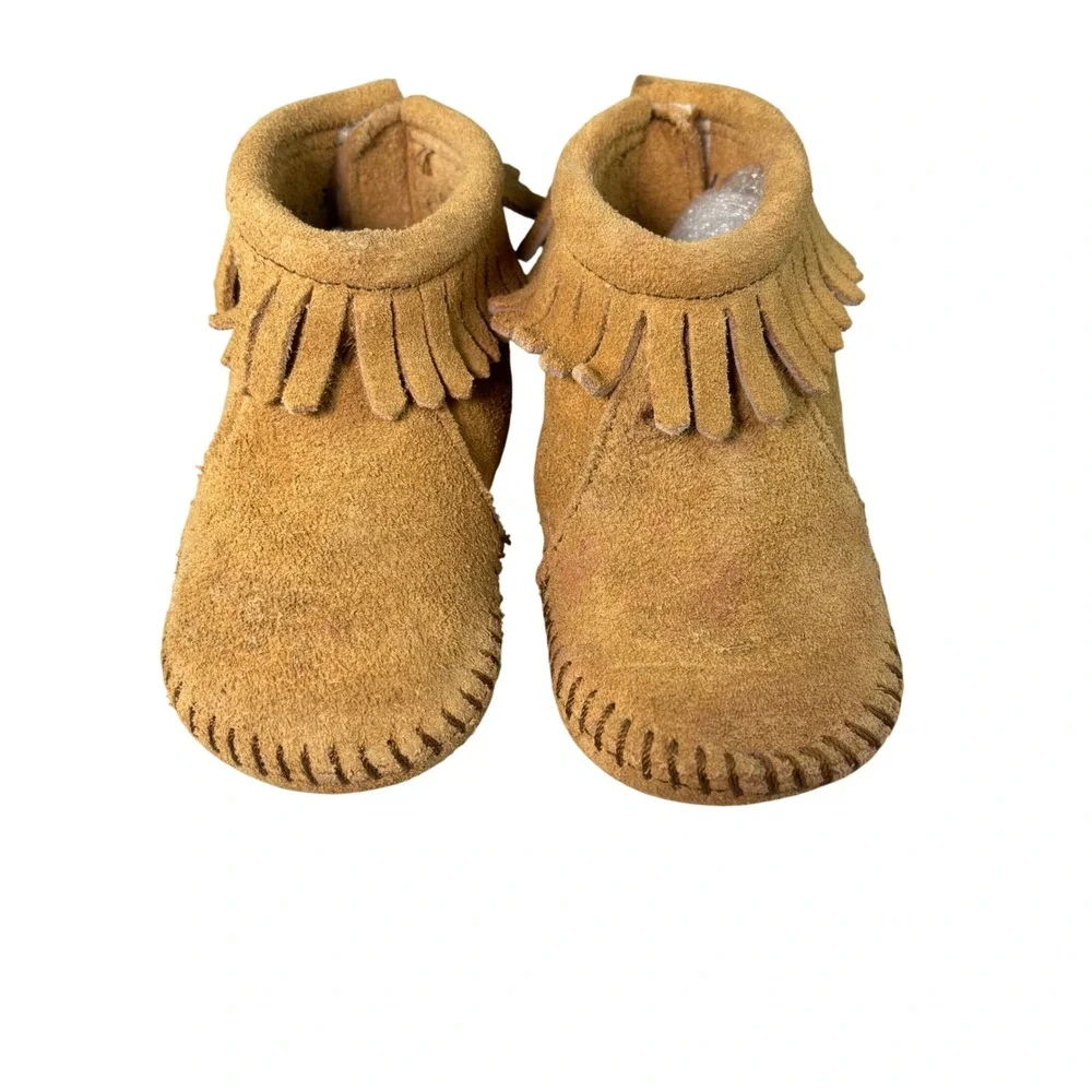 Minnetonka adorable moccasin